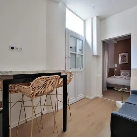 Апартаменты 0#appart 4pers#1 Bedroom#paris 15#commerce#ac *